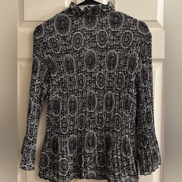 LARRY LEVINE~ BLACK/ WHITE~ BLOUSE~LG - Picture 2 of 8